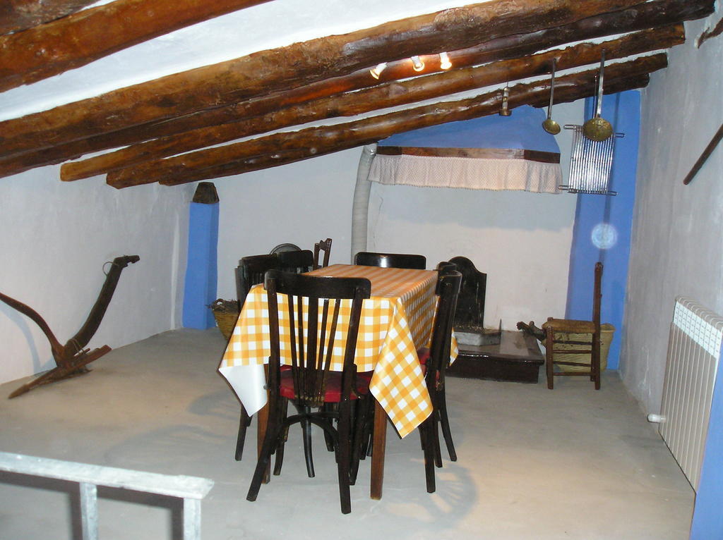 Casa Rural Ruta Del Agua 4 Hab Al Lado Monasterio De Piedra Munebrega Room photo